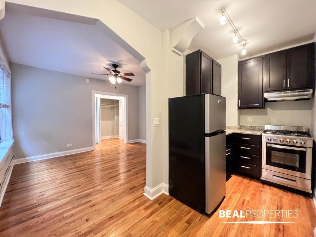 612 W Patterson Ave - Photo 3 of 8