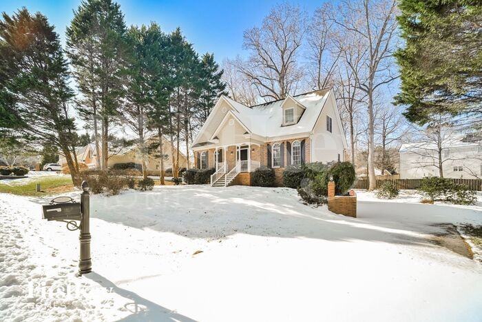 920 Laurel Creek Ln - Photo 2 of 16