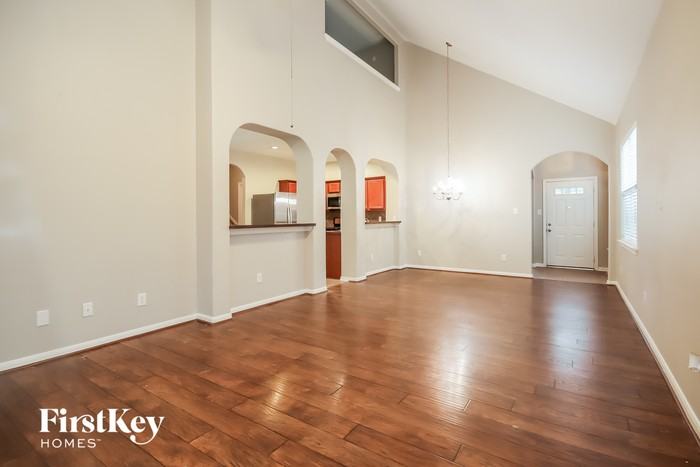 13043 Echo Landing Dr - Photo 2 of 15