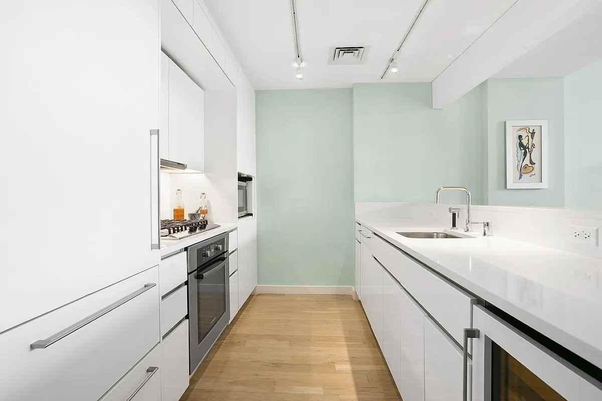 120 Church St #821 - Photo 3 of 6