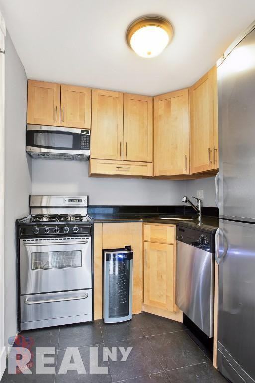 Hudson St #3 - Photo 3 of 5