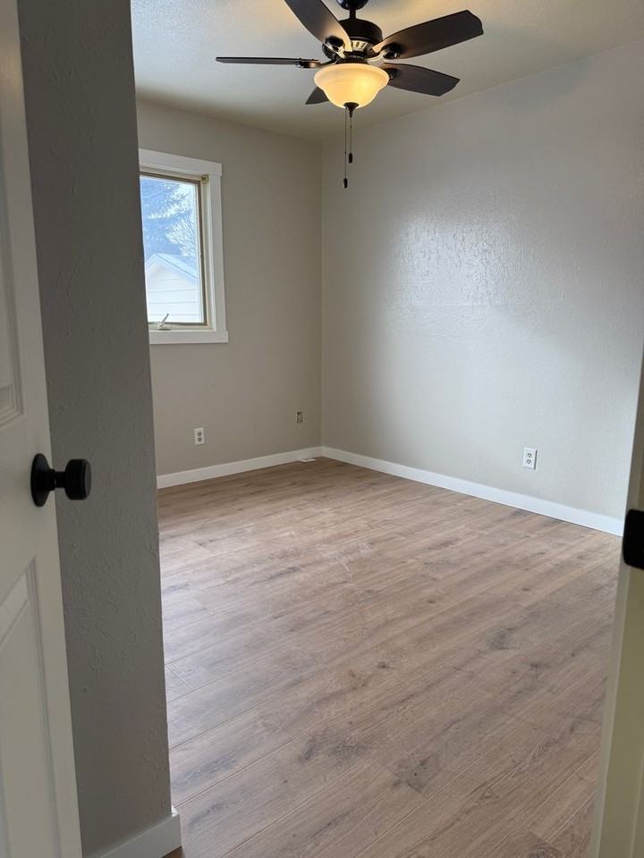 719 Albany Dr - Photo 2 of 16