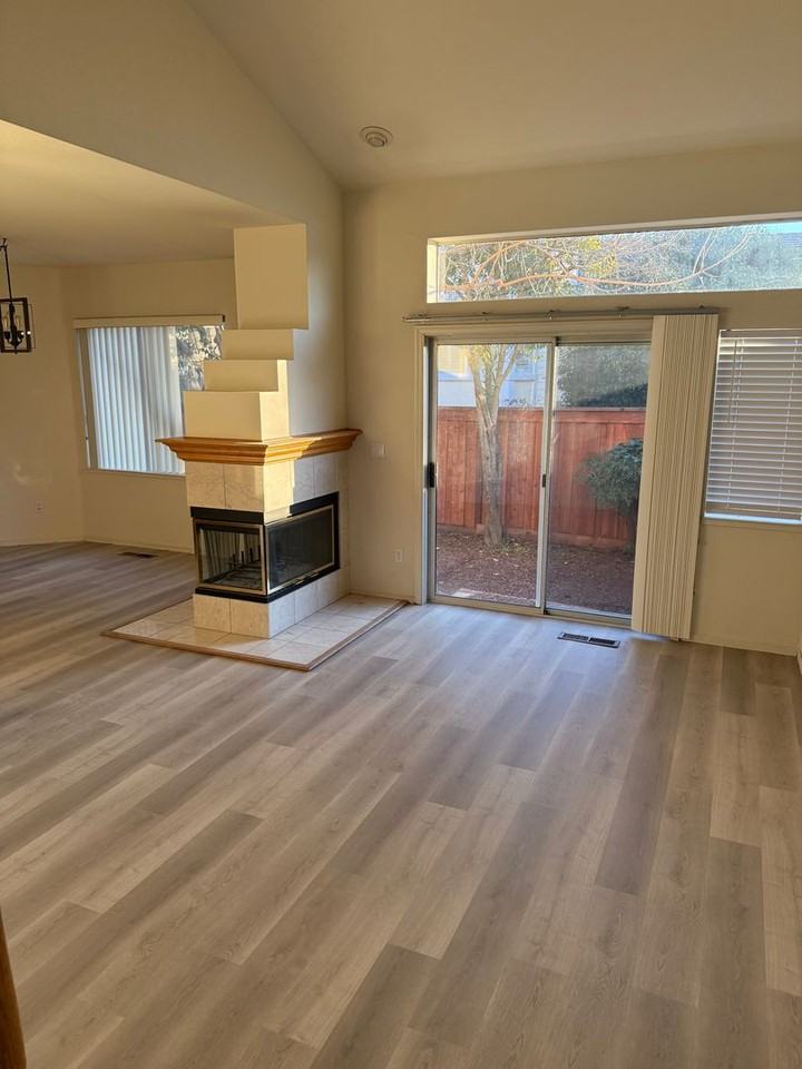 1289 Shell Cir - Photo 2 of 18
