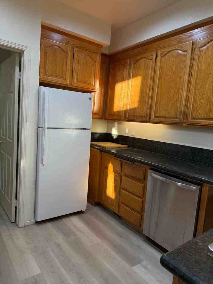 1289 Shell Cir - Photo 4 of 17