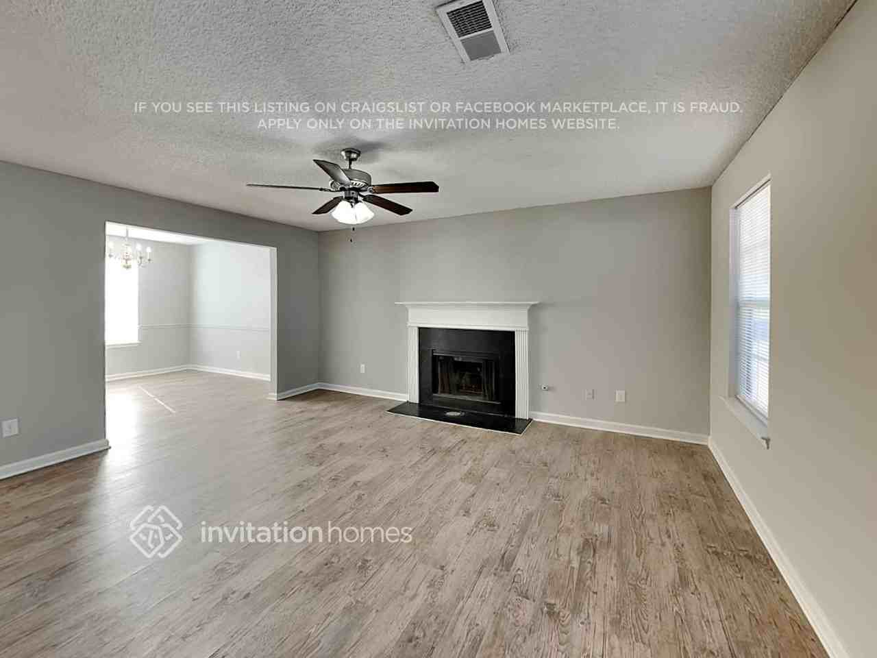 685 Meadows Ln - Photo 4 of 13