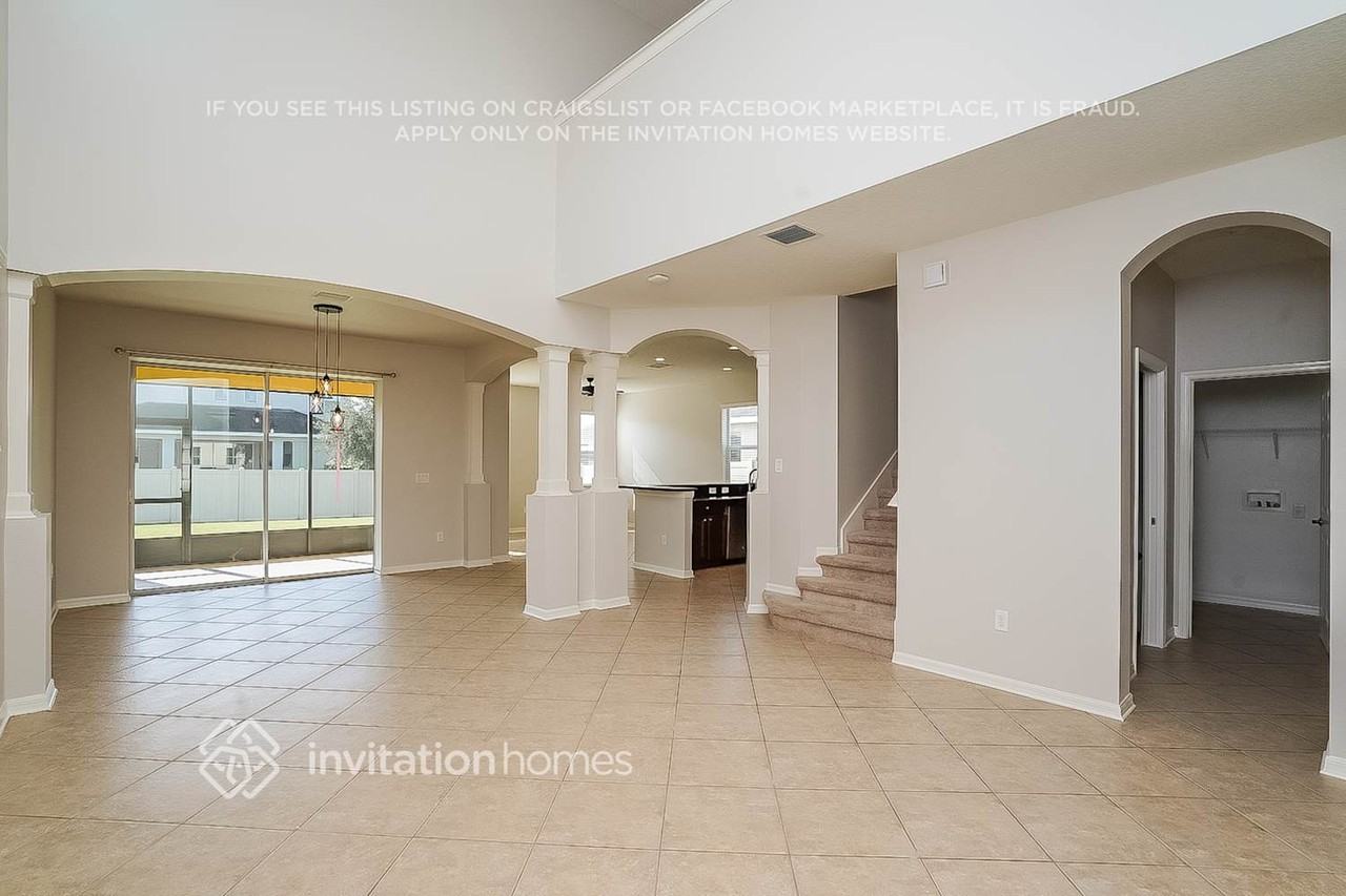 11306 Thames Fare Way - Photo 3 of 16