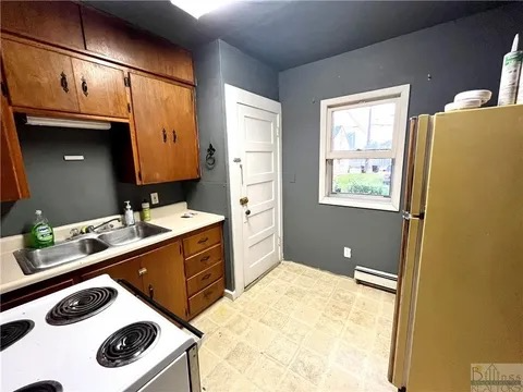 606 N 23rd St - Photo 3 of 6