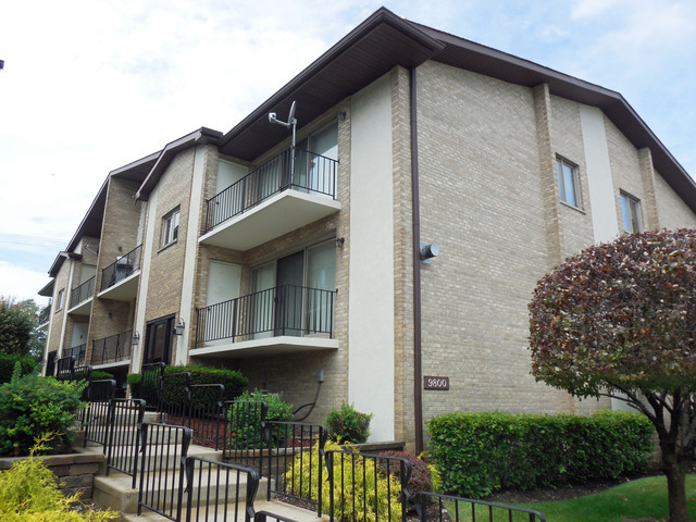 9800 Nashville Ave #5, Chicago Ridge, IL 60415 - 2 Bedroom Apartment ...