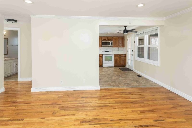 303 Sw - Photo 5 of 20