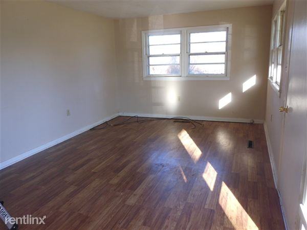 3913 Fair Ct W - Photo 2 of 7