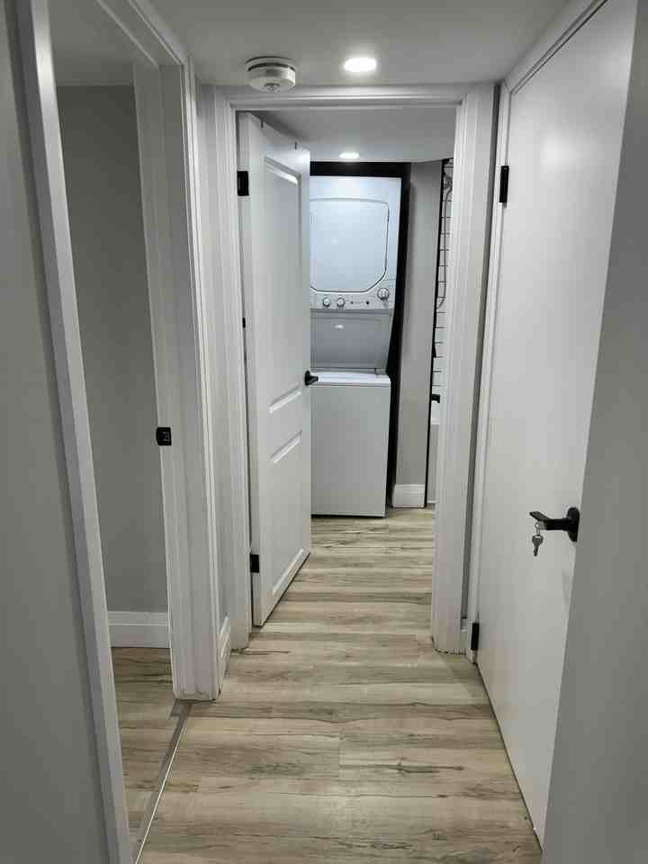266 Dalhousie Street - 1 Bed 1 Bath Basement Apartment - Photo 4 of 7