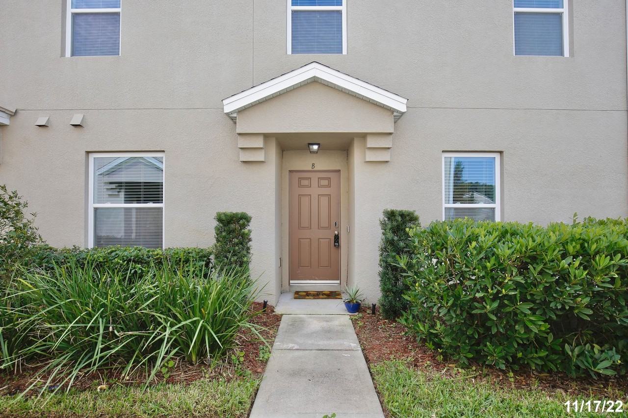 3520 Seneca Club Loop - Photo 2 of 24