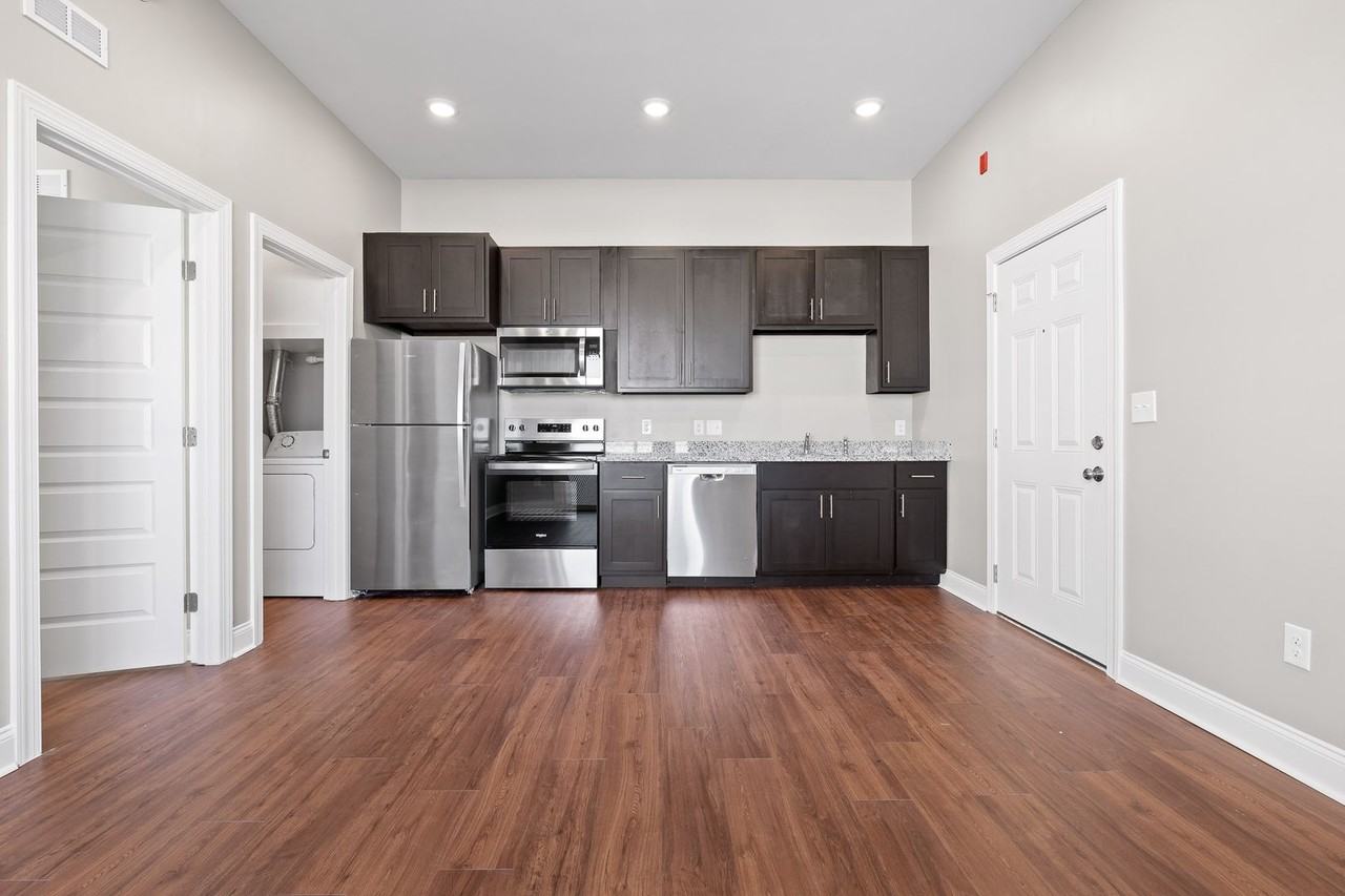 621 E Martin Luther King Blvd #309 - Photo 5 of 7