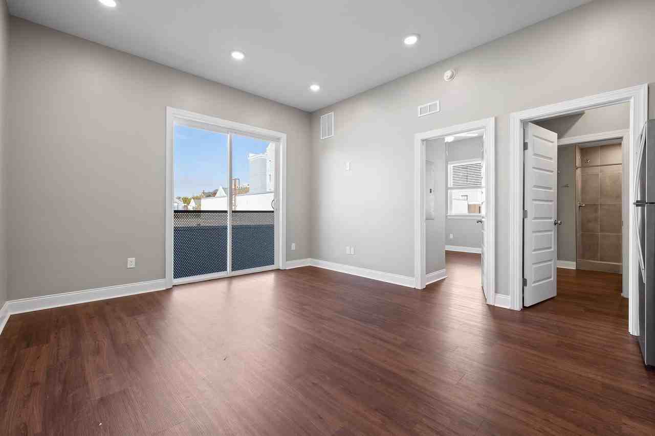 621 E Martin Luther King Blvd #309 - Photo 7 of 7