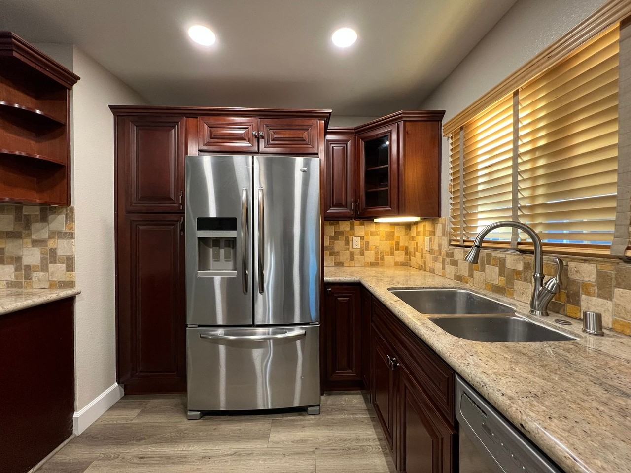 161 Noyo Dr - Photo 5 of 30