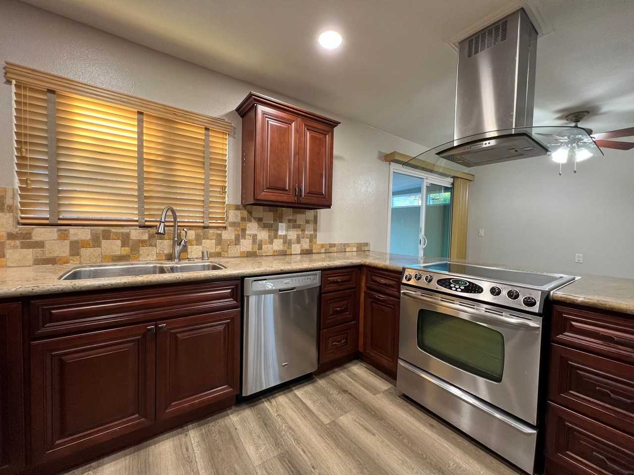 161 Noyo Dr - Photo 6 of 30