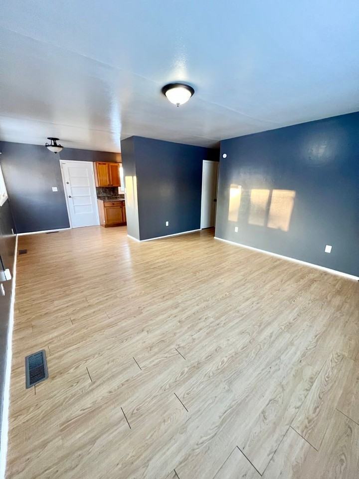 2818 Drexel Ave - Photo 3 of 28