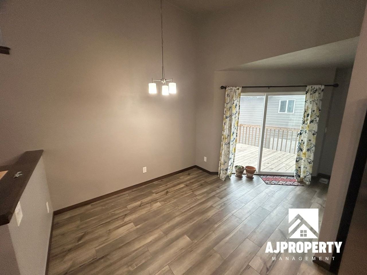 9009 W 22nd St - Photo 5 of 19