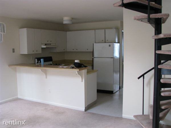 West Ridge Mews - Photo 2 of 10