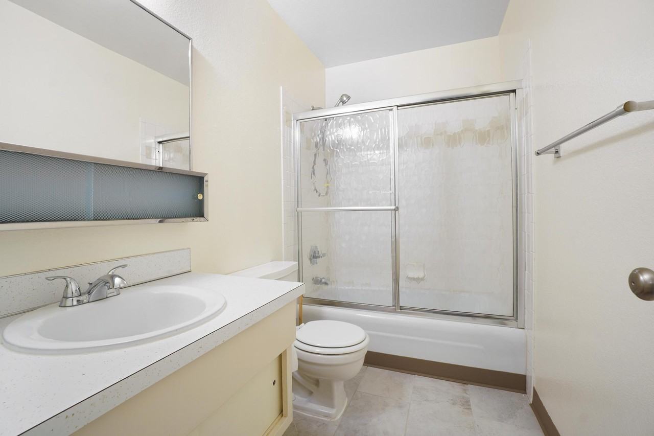 12548 W Virginia Ave - Photo 3 of 13