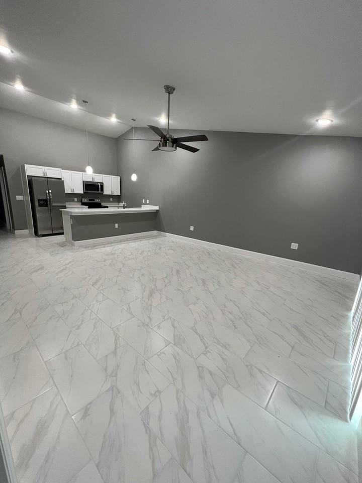 1072 Jaguar Blvd #A - Photo 4 of 14