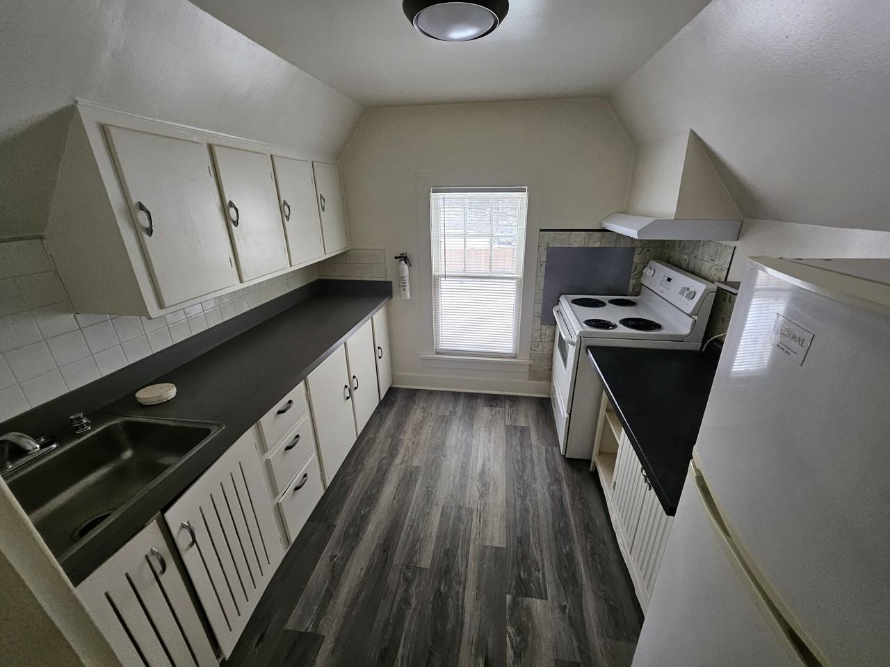 500 E Pearl St #NA - Photo 3 of 9