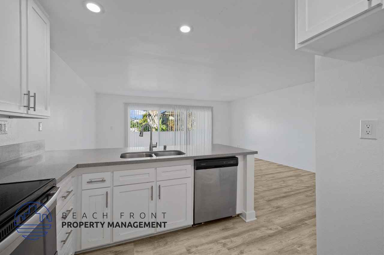 1625 Redondo Ave. - Photo 2 of 34