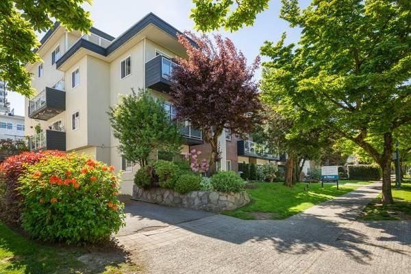 2336 York Avenue #104