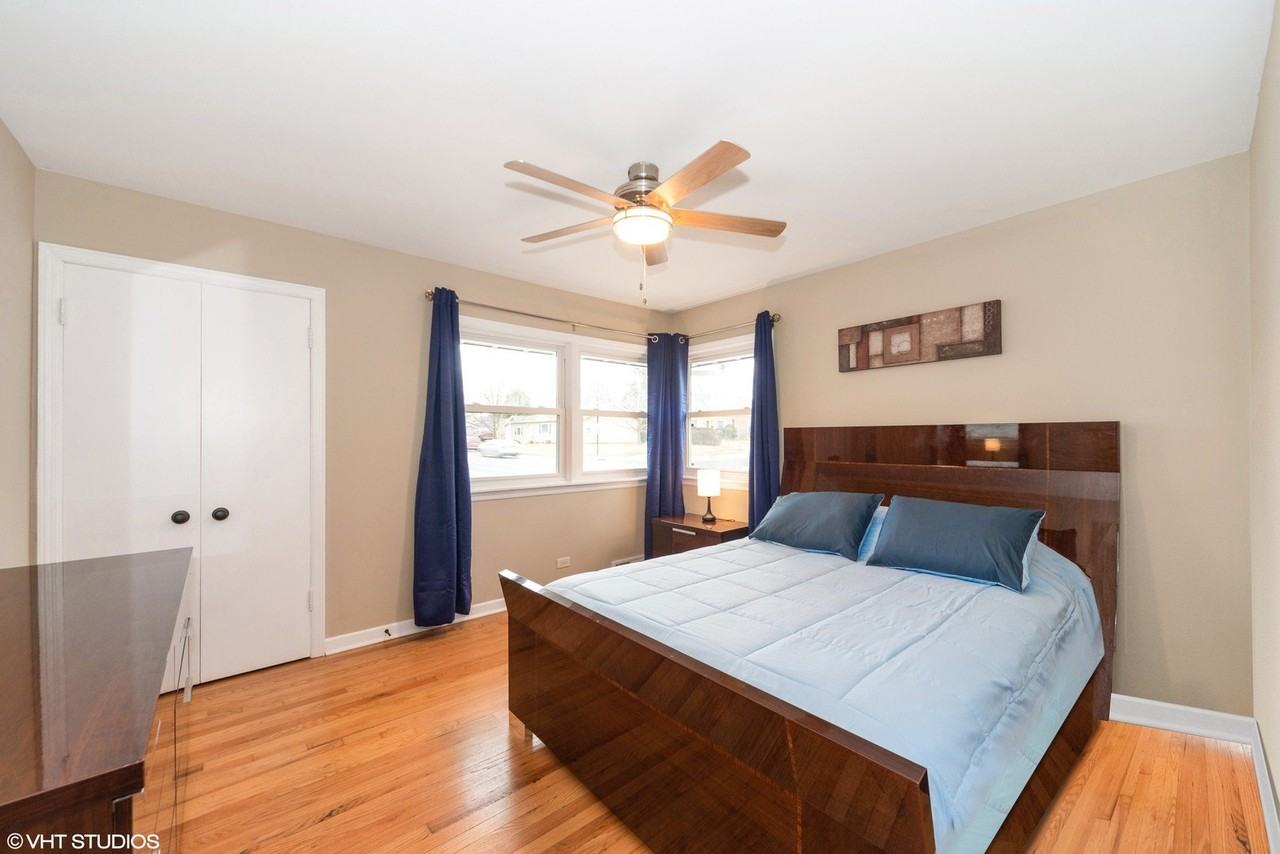 285 N Ridgeland Ave - Photo 7 of 17