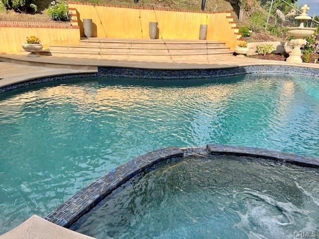 26062 Via Viento - Photo 2 of 8