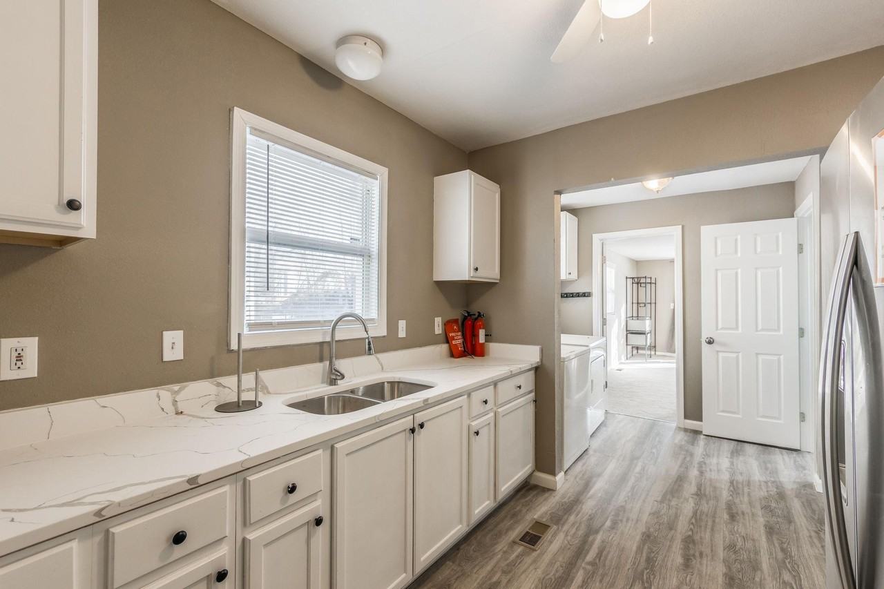 S Benton Ave - Photo 3 of 10