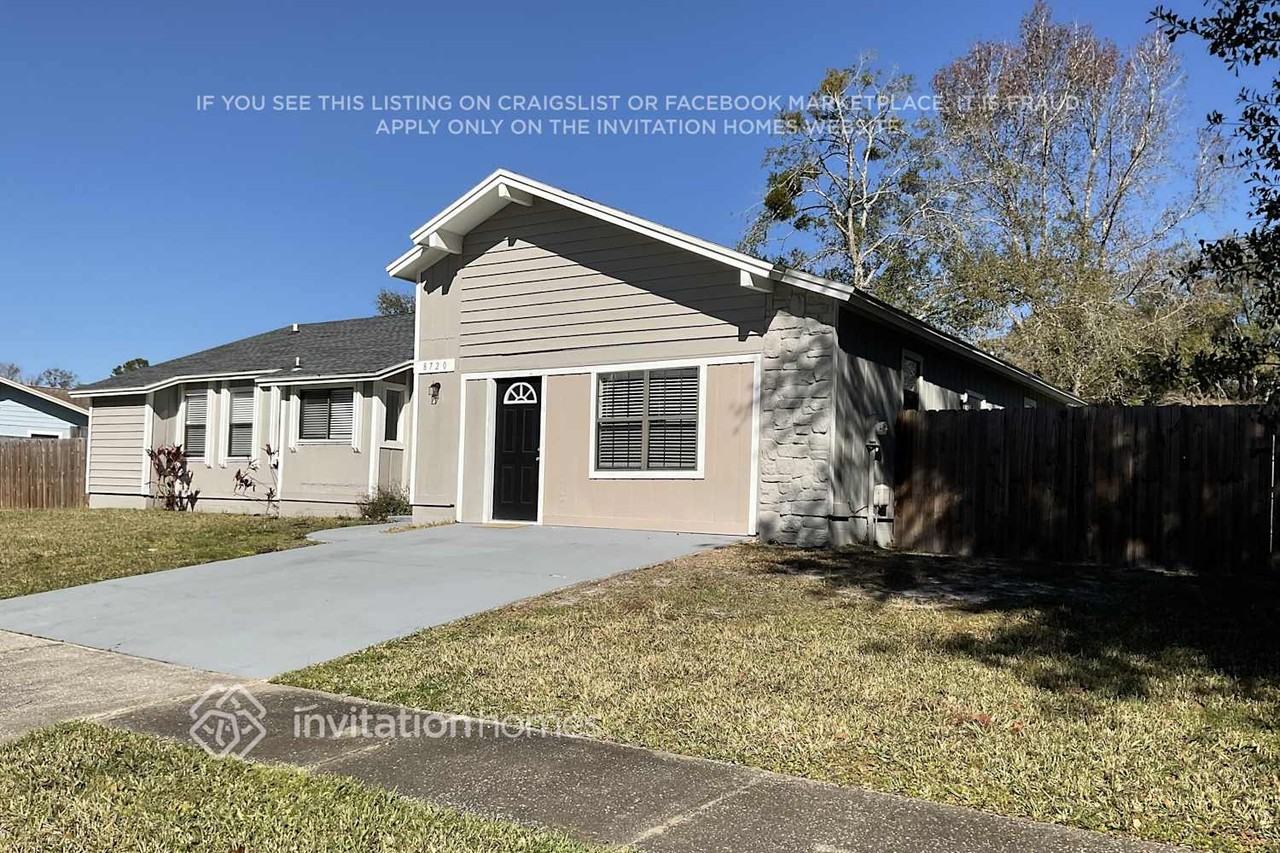 8720 Bishopswood Dr - Photo 3 of 26