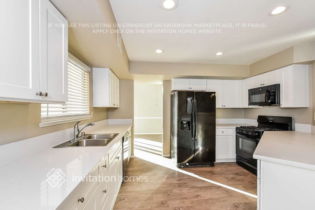 3320 Beach Port Dr - Photo 7 of 18