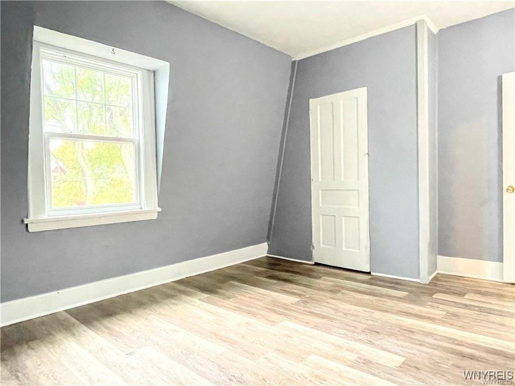 247 W Utica St - Photo 5 of 14