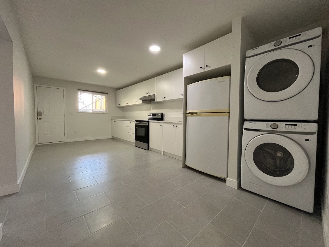 15663 83 Avenue - Photo 3 of 19