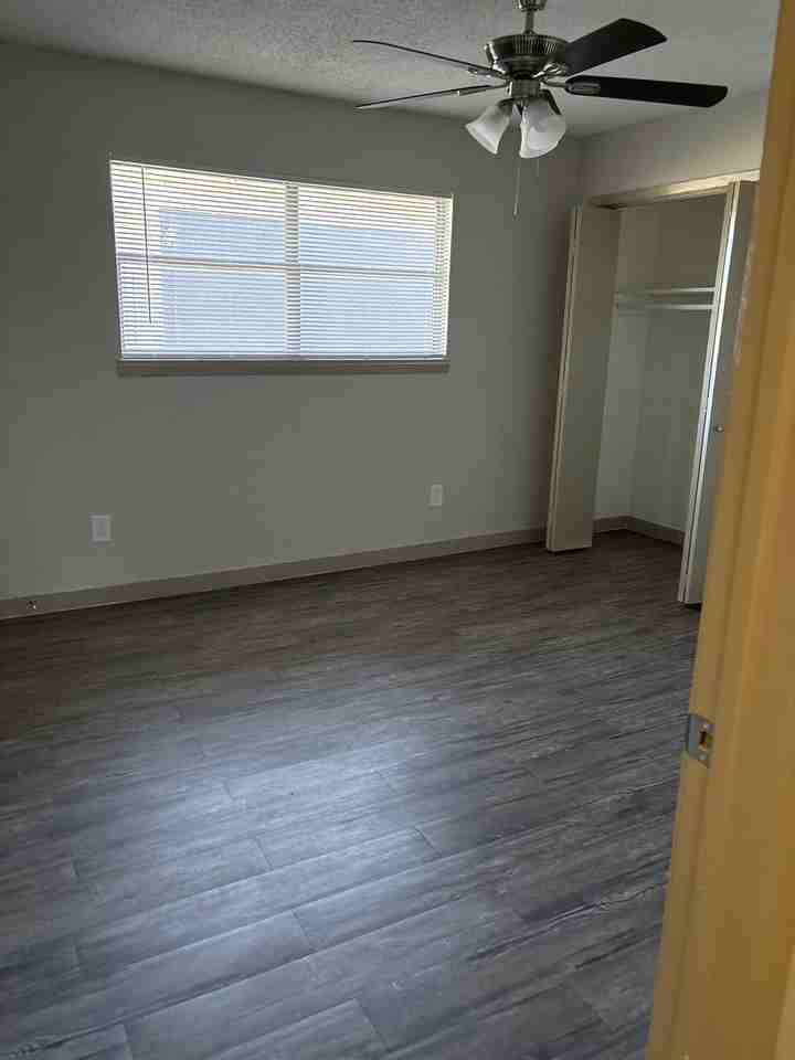 Commerce Village Apartments - Photo 5 of 20