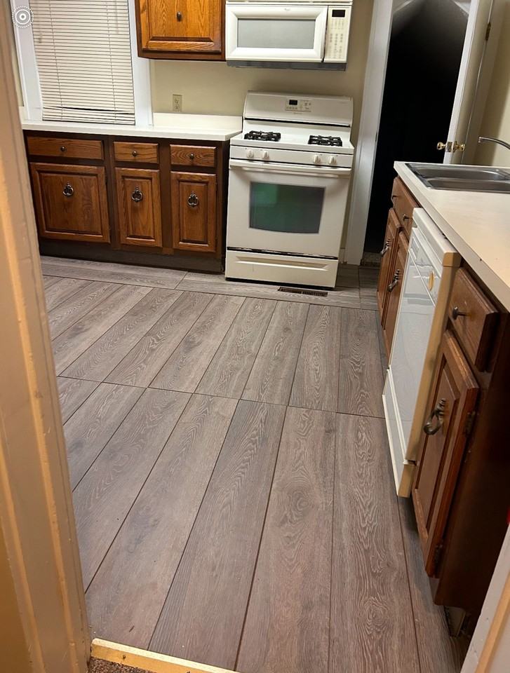 703 N Walnut Street - Photo 2 of 11