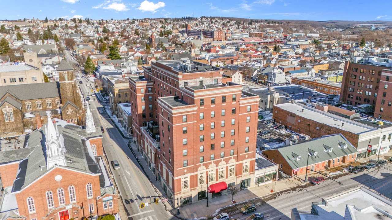145 W Broad St #610 - Photo 5 of 50