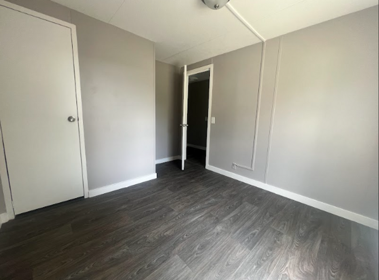 7017 Silver Lake Dr - Photo 2 of 5