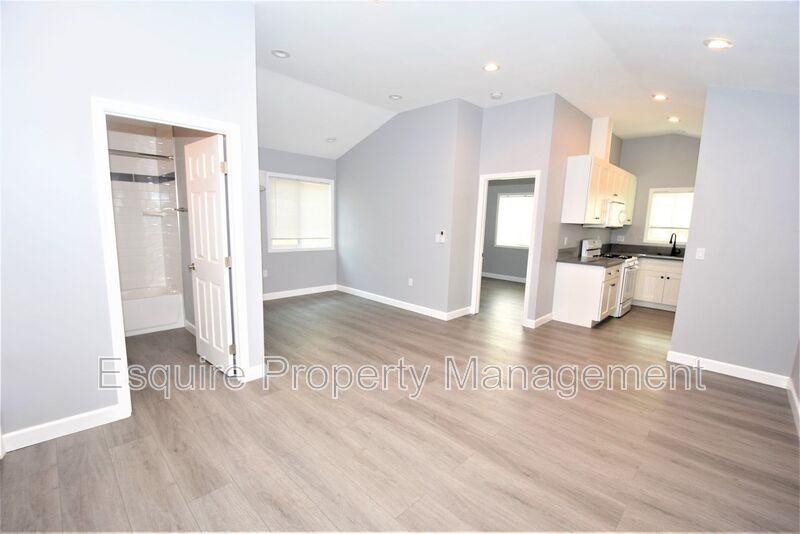 1323 Calle Durazno - Photo 2 of 12