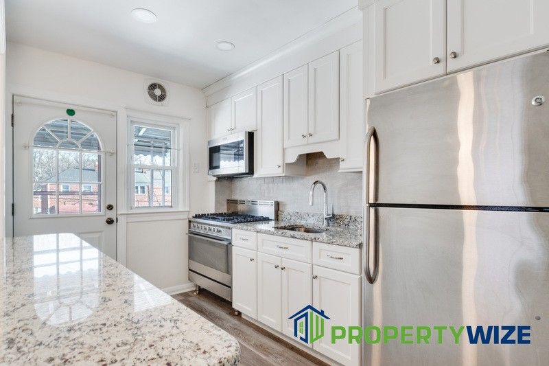 1622 Walterswood Rd - Photo 2 of 25