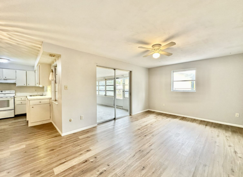 1501 S Hillcrest Ave - Photo 5 of 49