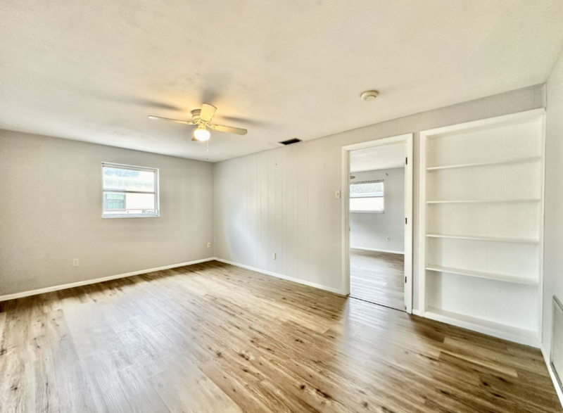 1501 S Hillcrest Ave - Photo 7 of 49