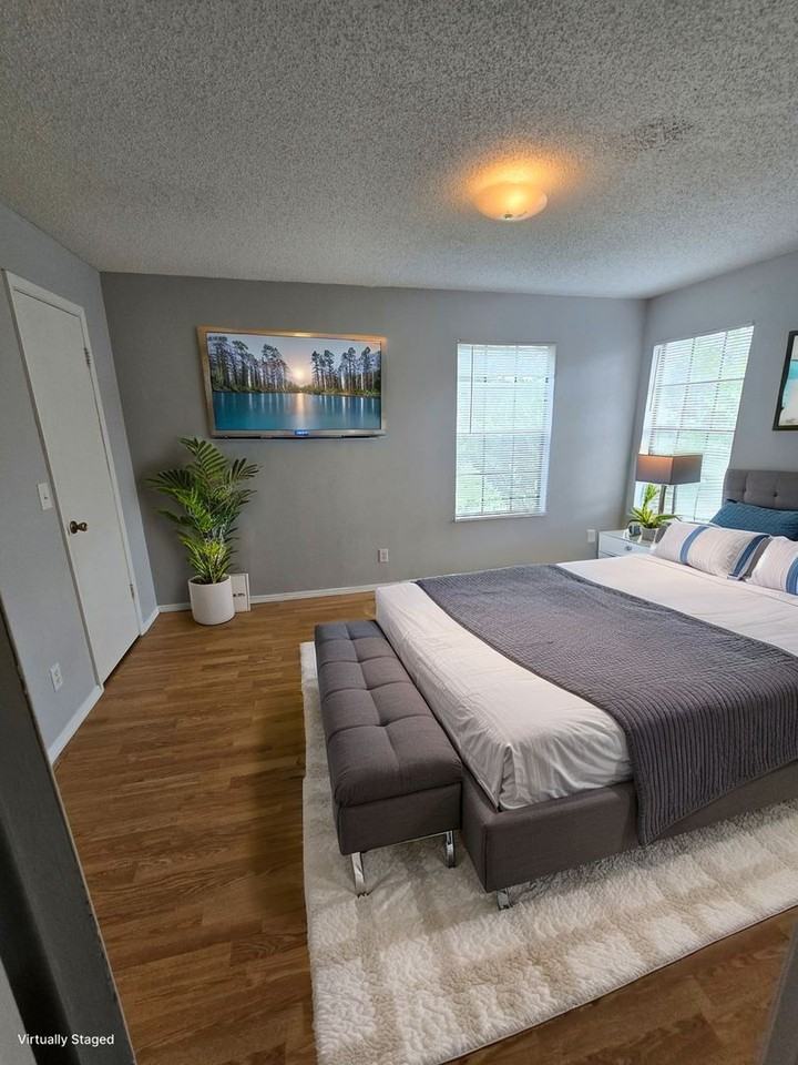 300 Lakepointe Drive #204 - Photo 7 of 16