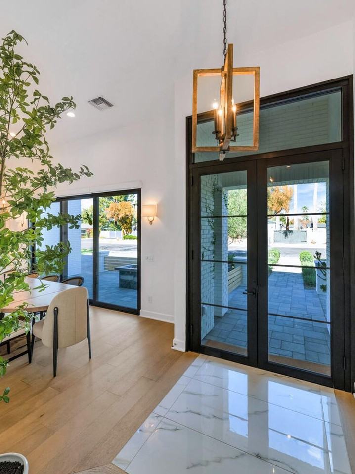 4147 E Clarendon Ave - Photo 6 of 31