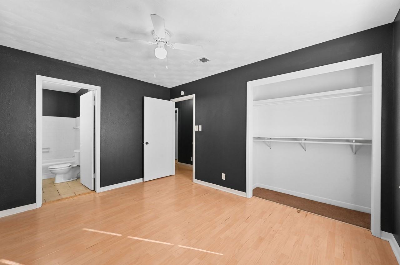 228 N 4th St - Photo 6 of 20