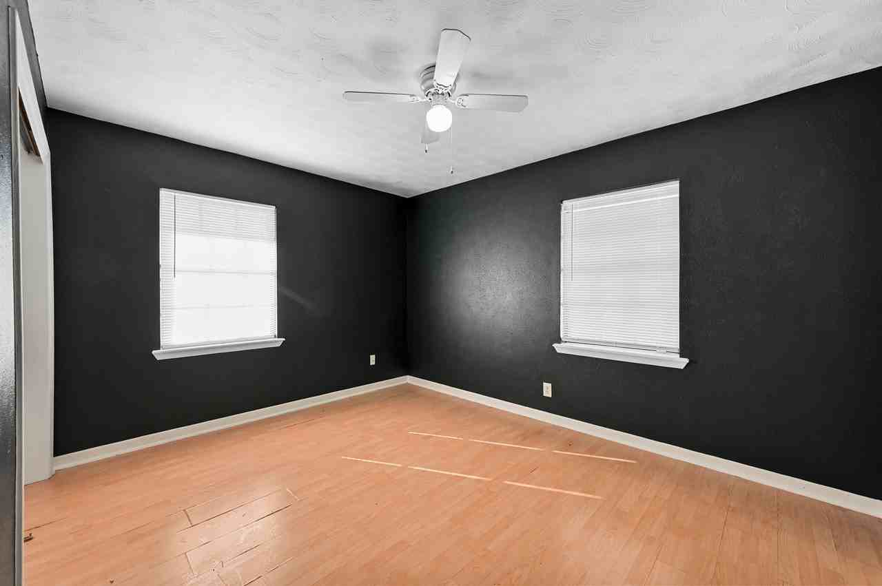 228 N 4th St - Photo 7 of 20