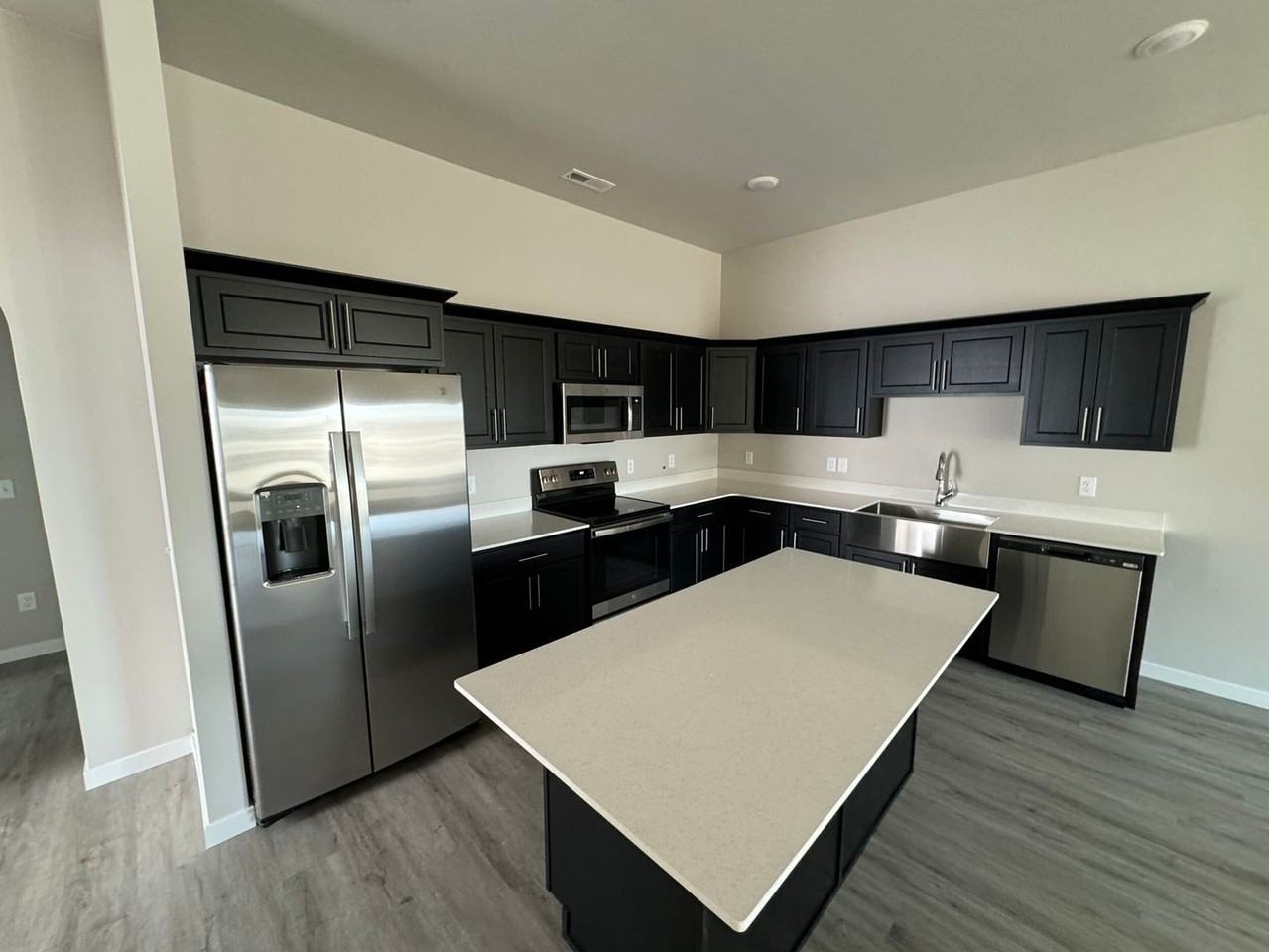 3911 Scorpio Dr - Photo 2 of 12