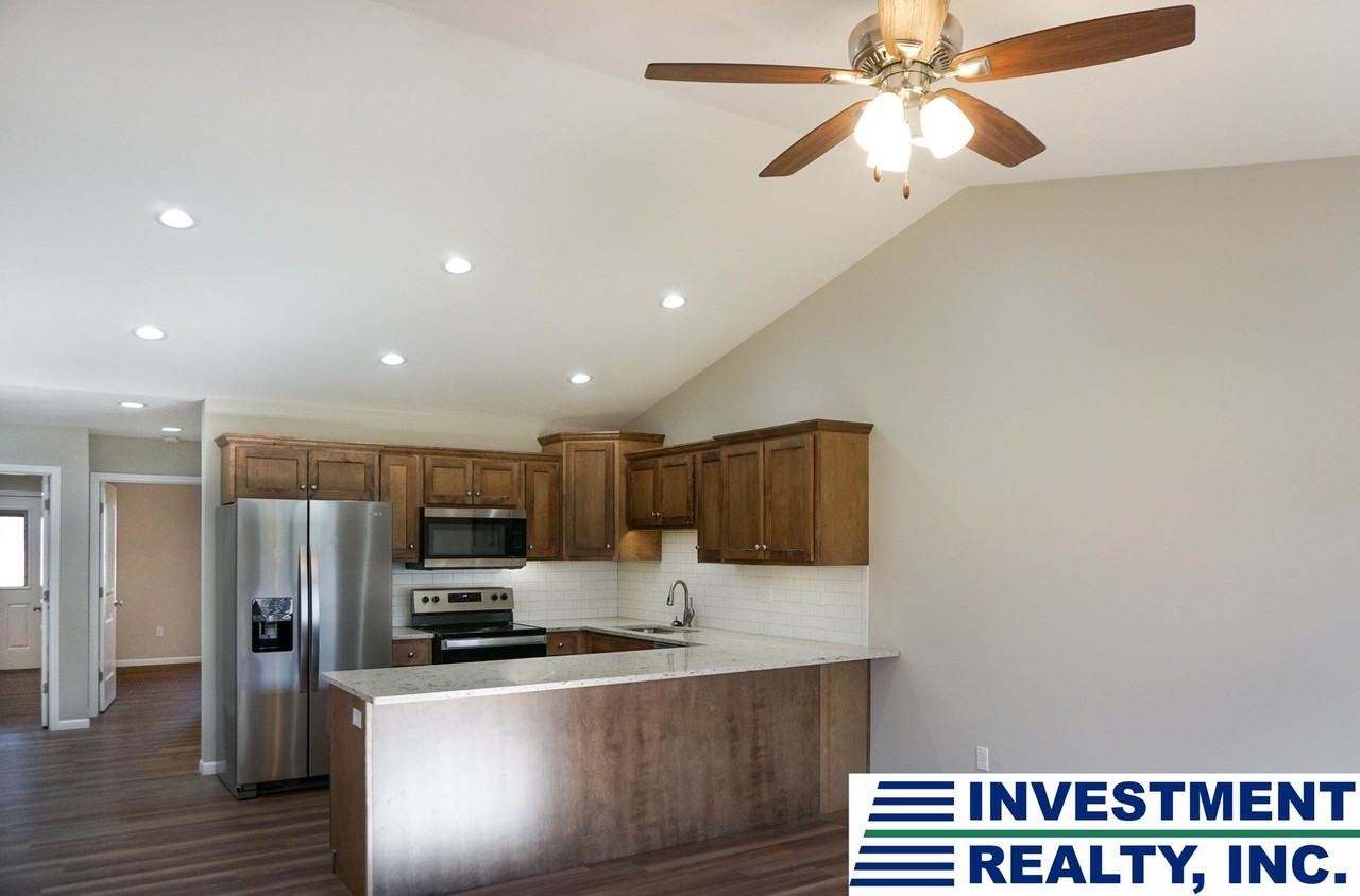 1190-MF4-E2 - Photo 3 of 13