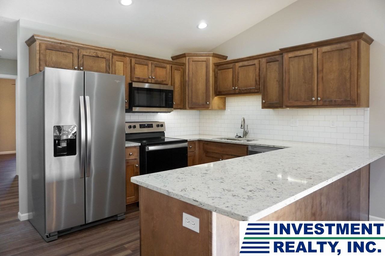 1190-MF4-E2 - Photo 4 of 13